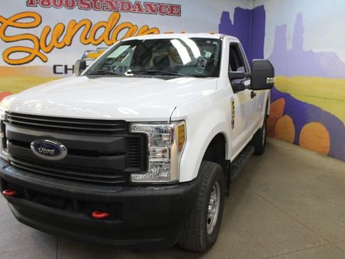 Used 2018 Ford F250 XL AWD/4WD image 4
