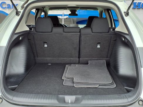 Certified 2025 Honda HR-V LX image 6