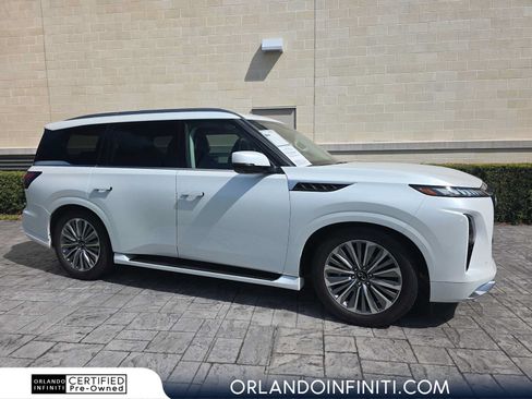 Used 2025 INFINITI QX80 Sensory AWD/4WD image 1