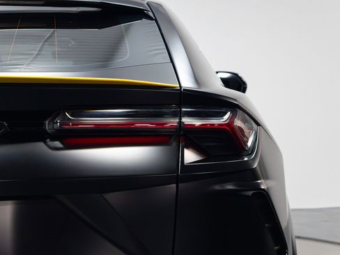 Used 2022 Lamborghini Urus image 60