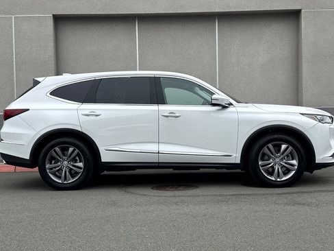 Certified 2023 Acura MDX FWD image 3