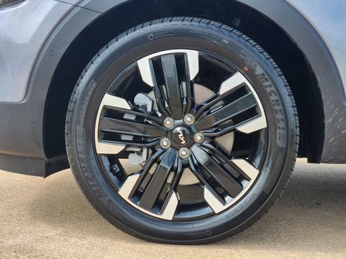 Used 2024 Kia Telluride SX Prestige AWD/4WD image 14