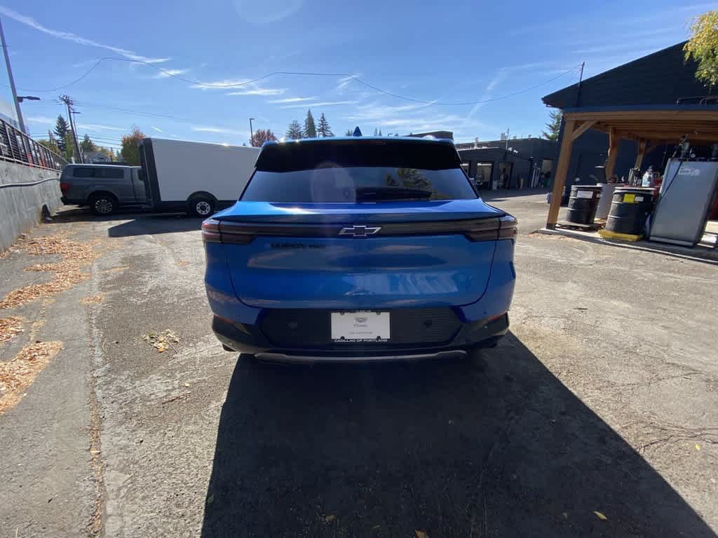 Used 2024 Chevrolet Equinox EV LT w/ LPO, Trailering Package AWD/4WD image 5