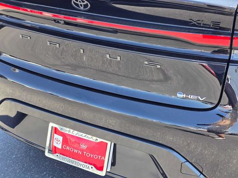 Certified 2026 Toyota Prius XLE FWD image 12