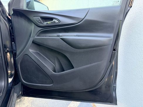 Used 2019 Chevrolet Equinox LT FWD image 23