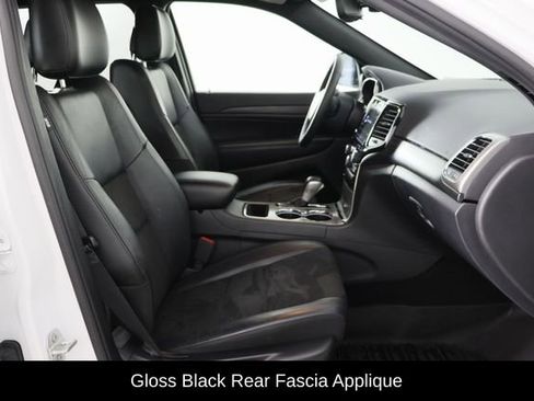 Used 2021 Jeep Grand Cherokee Laredo X image 19