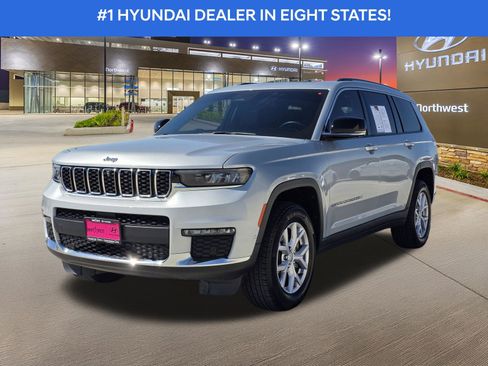 Used 2022 Jeep Grand Cherokee L Limited w/ Luxury Tech Group II image 2