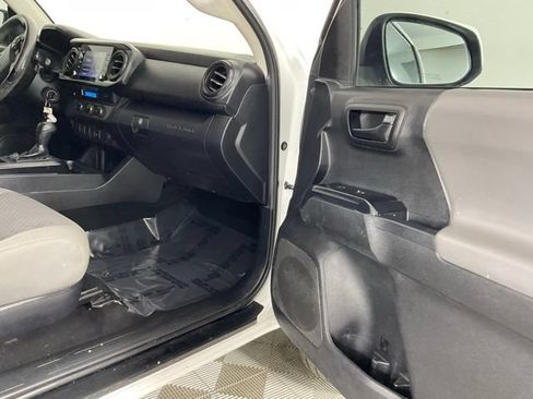 Used 2022 Toyota Tacoma SR RWD image 16