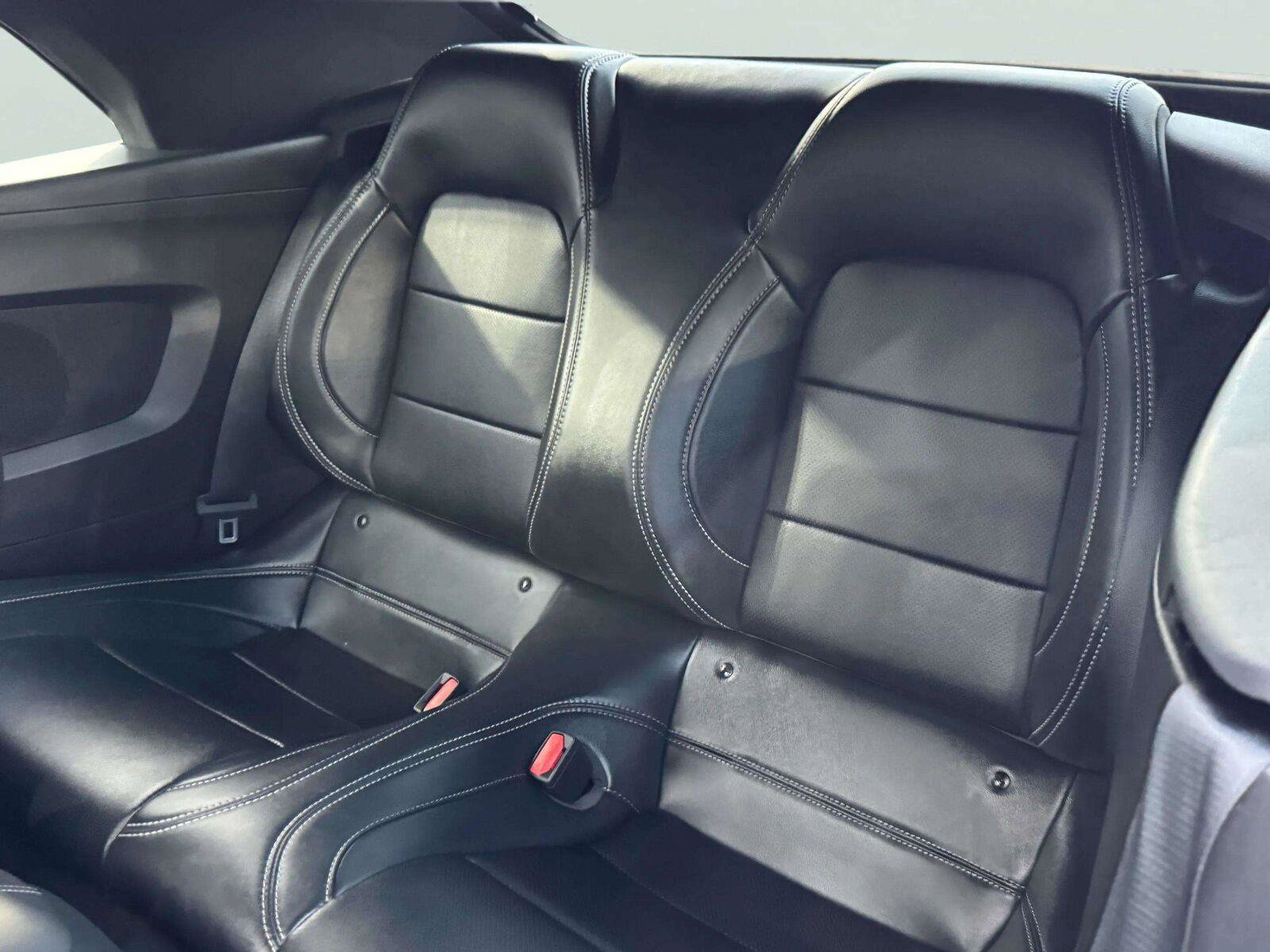Used 2025 Ford Mustang Premium RWD image 32