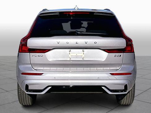 New 2026 Volvo XC60 B5 Plus w/ Protection Package Premier image 4