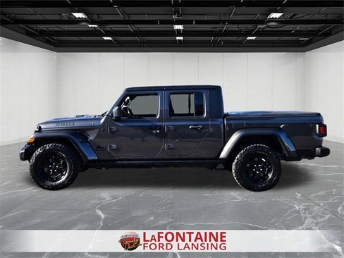 Used 2021 Jeep Gladiator Willys image 2