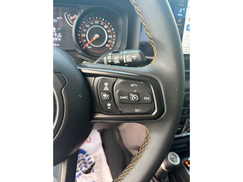 Used 2024 Jeep Wrangler Unlimited Sport AWD/4WD image 16