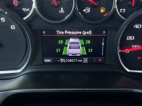 Used 2021 Chevrolet Silverado 1500 LT image 16