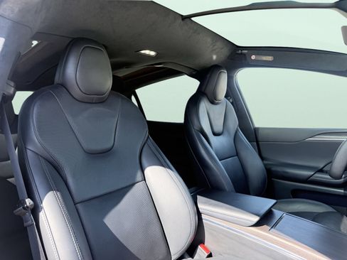 Used 2023 Tesla Model X image 62