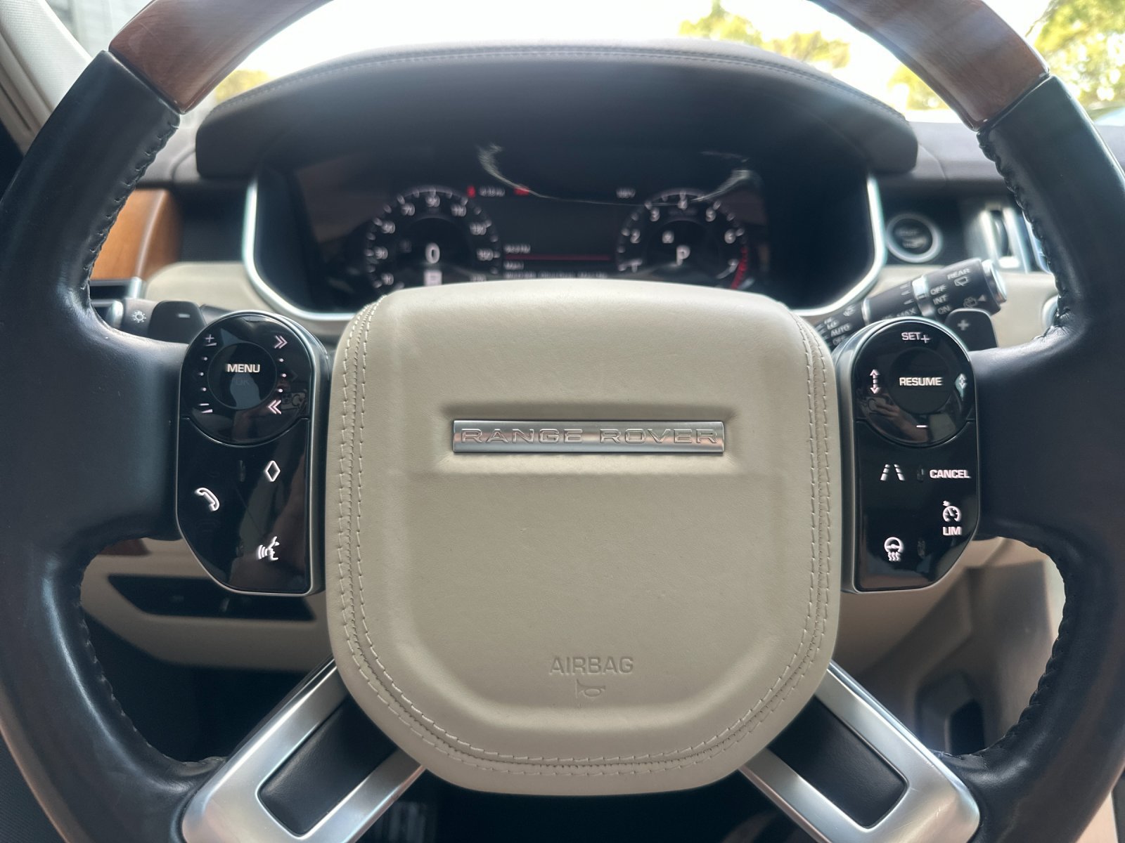 Used 2021 Land Rover Range Rover P525 Westminster Edition LWB AWD/4WD image 23