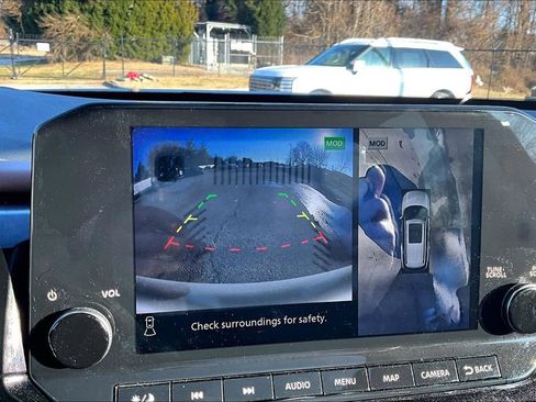 Used 2022 Nissan Pathfinder Platinum w/ Cargo Package image 22