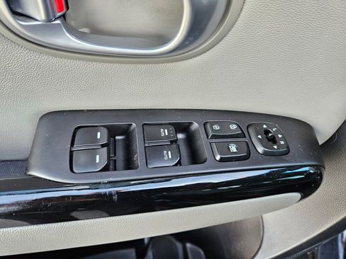 Used 2016 Kia Soul + w/ Primo Package image 14