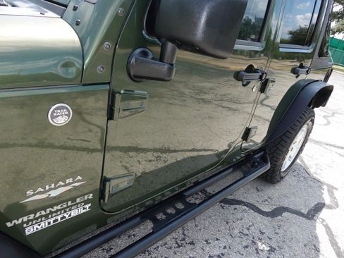 Used 2007 Jeep Wrangler Unlimited Sahara AWD/4WD image 10