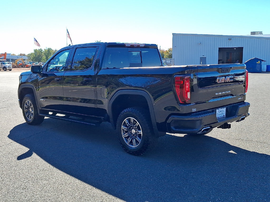 Used 2024 GMC Sierra 1500 AT4 w/ Technology Package AWD/4WD image 7