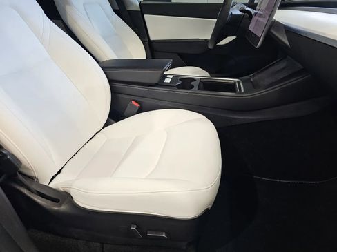 Used 2021 Tesla Model Y Long Range AWD/4WD image 6