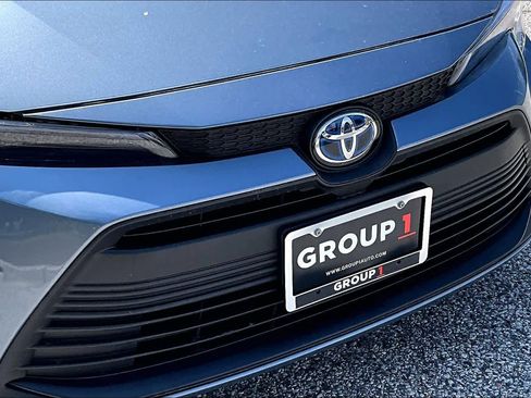 Used 2025 Toyota Corolla LE w/ LE Premium Package image 28