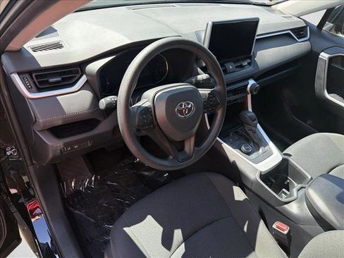 Used 2025 Toyota RAV4 LE AWD/4WD image 13