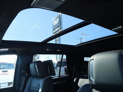 New 2026 Cadillac Escalade Platinum Sport w/ LPO, ONYX Package image 20