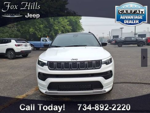 Used 2025 Jeep Compass Limited w/ High Altitude Package AWD/4WD image 2