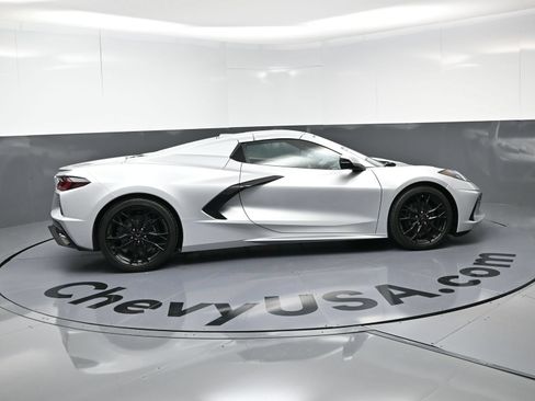 Used 2026 Chevrolet Corvette Stingray Convertible w/ Battery Protection Package RWD image 10