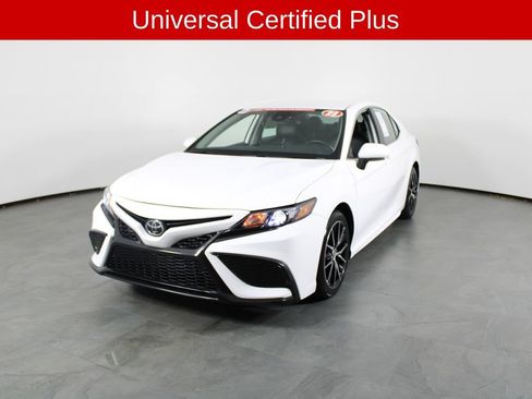 Used 2023 Toyota Camry SE FWD image 2