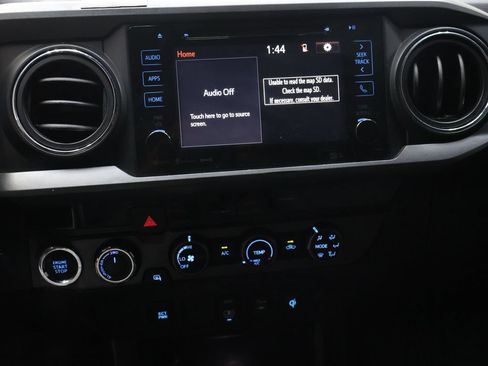 Used 2018 Toyota Tacoma TRD Sport AWD/4WD image 22