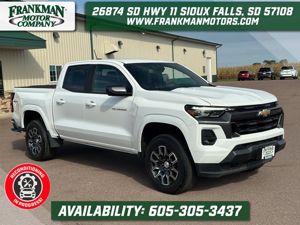 Used 2023 Chevrolet Colorado LT w/ LT Convenience Package III AWD/4WD image 1