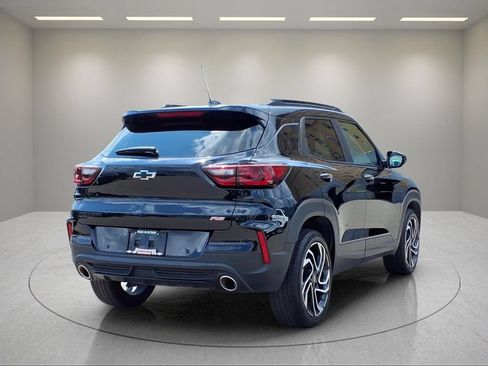 Used 2025 Chevrolet TrailBlazer RS w/ Driver Confidence Package AWD/4WD image 4