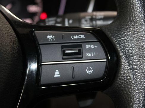 Used 2023 Honda Pilot LX image 36