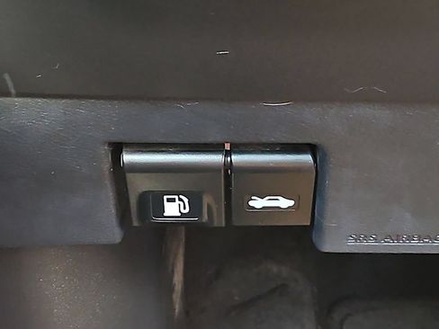 Used 2022 Nissan Kicks SV FWD image 22