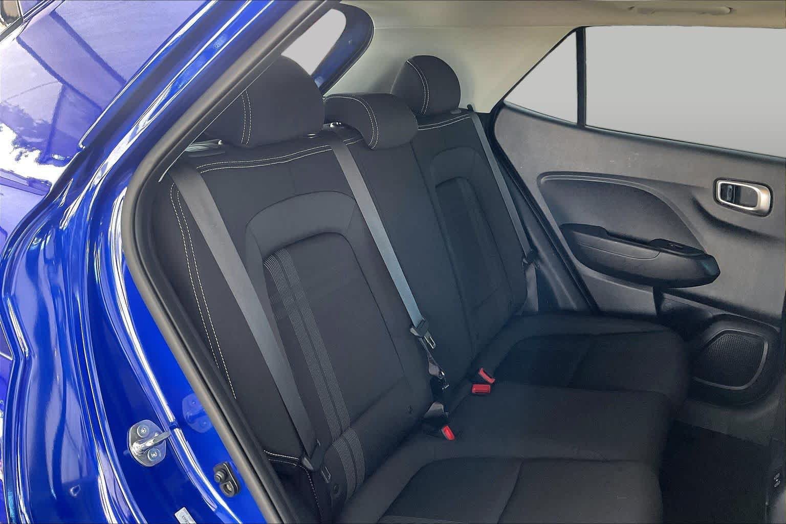 Certified 2025 Hyundai Venue SEL FWD image 20