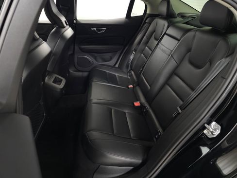 Used 2019 Volvo S60 T6 Momentum w/ Premium Package AWD/4WD image 30