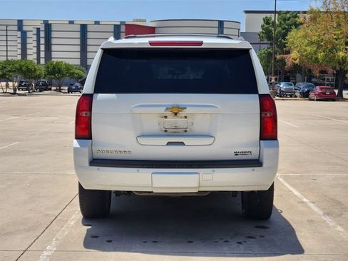 Used 2019 Chevrolet Suburban LT RWD image 6