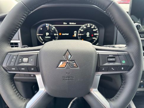 New 2025 Mitsubishi Outlander SEL image 20