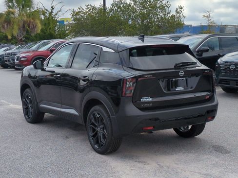 New 2026 Nissan Kicks SR FWD image 6