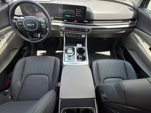 New 2026 Kia Carnival EX FWD image 15