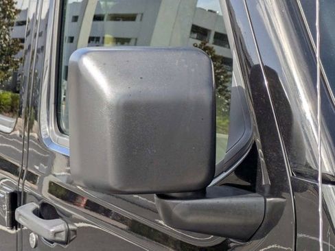 Used 2018 Jeep Wrangler Unlimited Sahara AWD/4WD image 11
