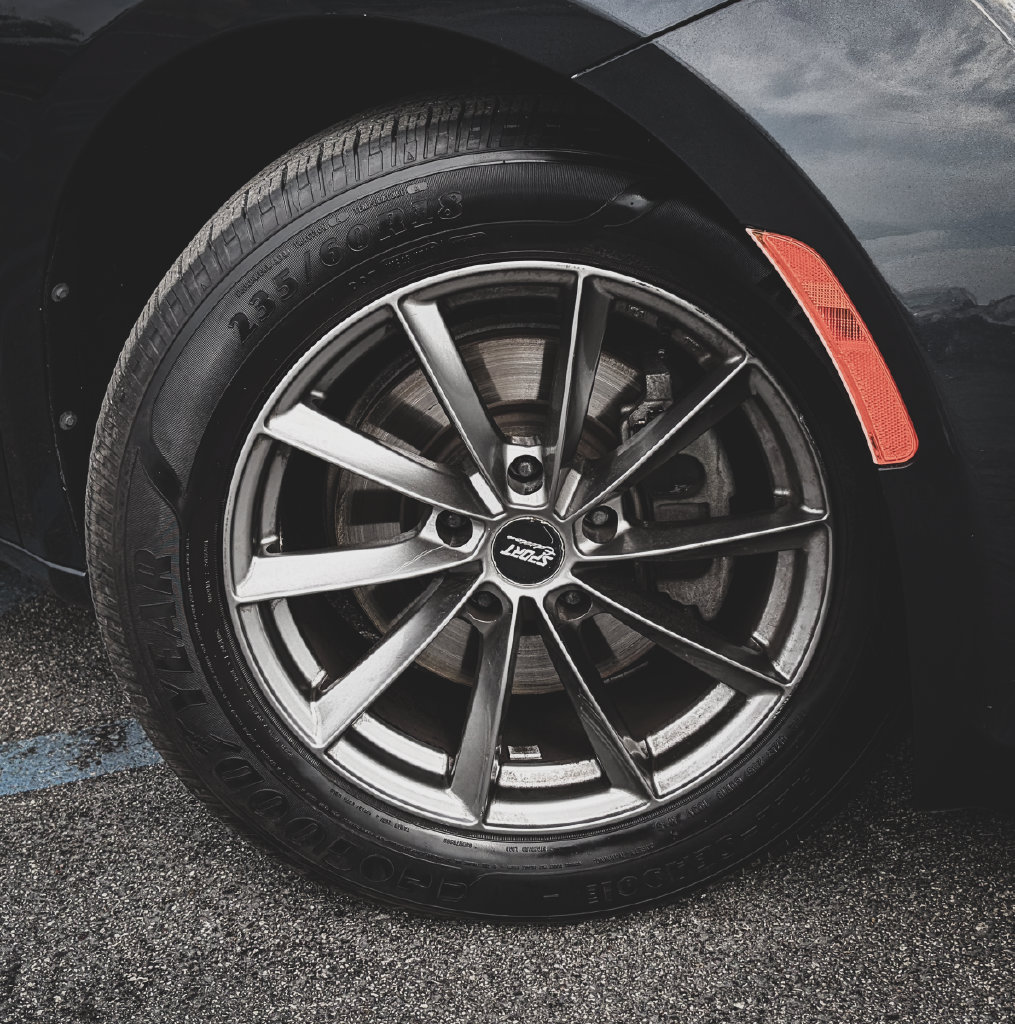 Used 2019 Chrysler Pacifica Limited w/ Tire & Wheel Group FWD image 39