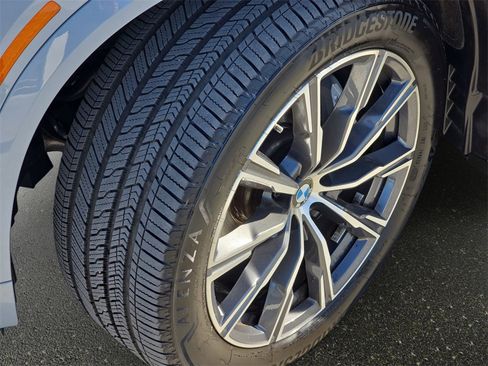 Used 2025 BMW X5 xDrive40i image 36