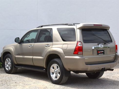 Used 2008 Toyota 4Runner SR5 AWD/4WD image 2