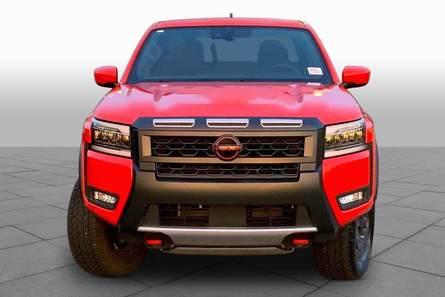 Used 2025 Nissan Frontier PRO-4X AWD/4WD image 4