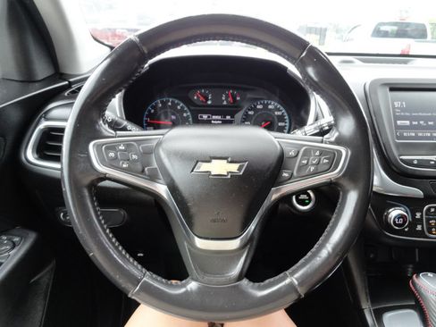 Used 2018 Chevrolet Equinox LT FWD image 19