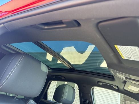 Used 2025 Audi Q3 2.0T Premium w/ Convenience Package image 18