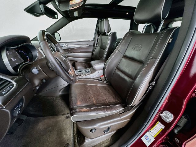 Used 2018 Jeep Grand Cherokee Overland AWD/4WD image 25