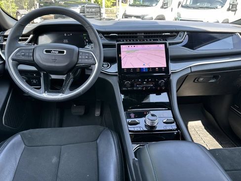 Certified 2022 Jeep Grand Cherokee Trailhawk w/ Advanced Protech Group II AWD/4WD image 10